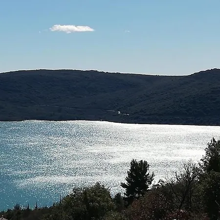 Διαμέρισμα 3* ! Proghe Des Gorges Du Verdon Et De Ste Croix 04500 ! Equipe ! Champs De Lavandes ! Calme ! Nbres Activites ! Randonnees ! Nautisme ! Sainte-Croix-de-Verdon