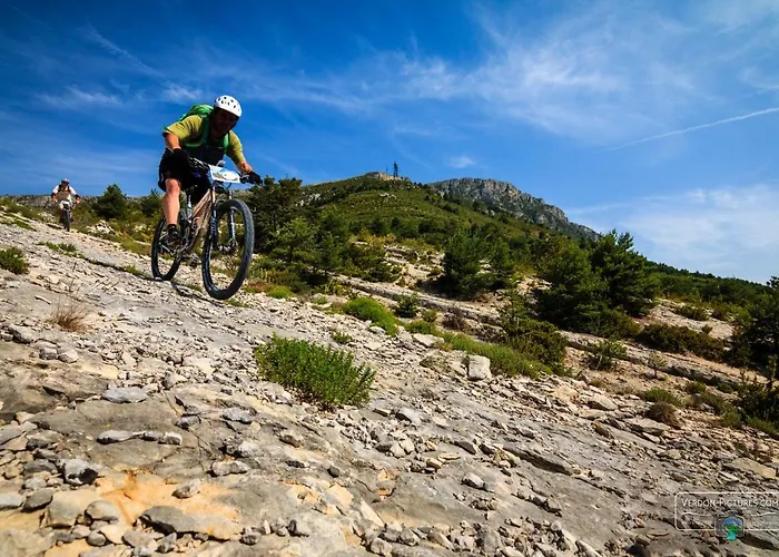 3* ! Proghe Des Gorges Du Verdon Et De Ste Croix 04500 ! Equipe ! Champs De Lavandes ! Calme ! Nbres Activites ! Randonnees ! Nautisme !
